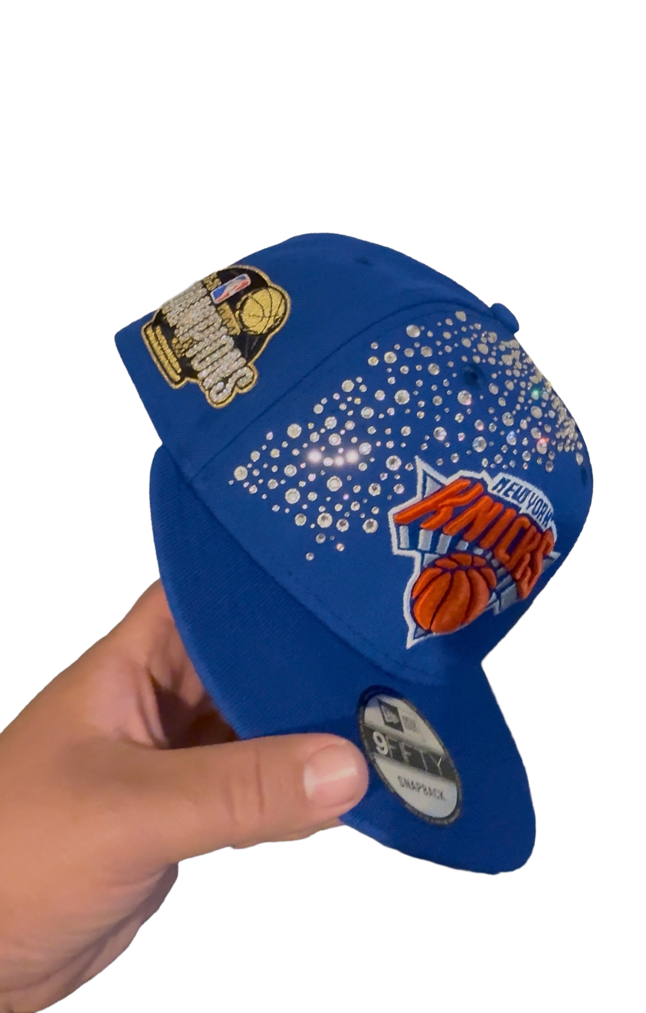 Knicks “VVS Meteor Showers All Swarovski” SnapBack Champions edition.