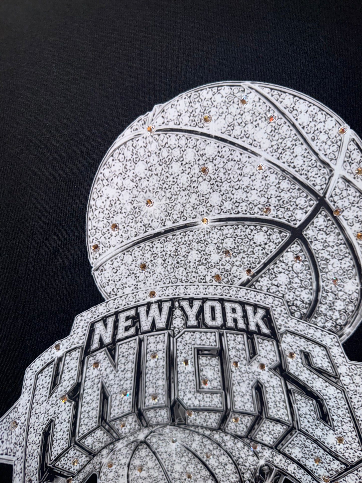 “VVS WHITE GOLD TROPHY WITH SWAROVSKI’S” Pre Order will be shipped by 7/24/26